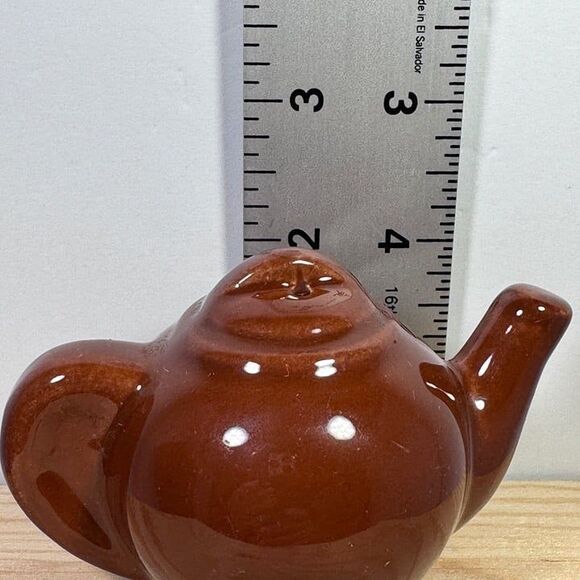 Cape Cod Teapot Salt and Pepper Original Early American - Picture 3 of 5